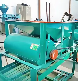 Cottonseed shelling machine